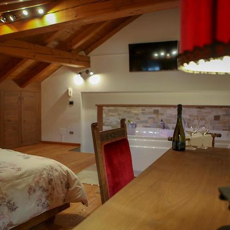 Maison Bordon - Le Petit Chateau Nus Kültér fotó